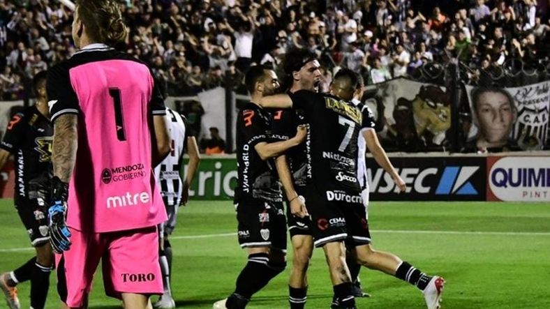 Gimnasia hizo un buen partido pero se volvió con las manos vacías. Gimnasia hizo un buen partido pero se volvió con las manos vacías.