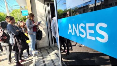 Tras el anuncio de despidos en Anses, este lunes hubo oficinas de Anses cerradas en varias partes del país. Qué pasa en la provincia de Mendoza.
