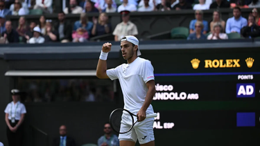 Francisco Cerúndolo avanza en Indian Wells.
