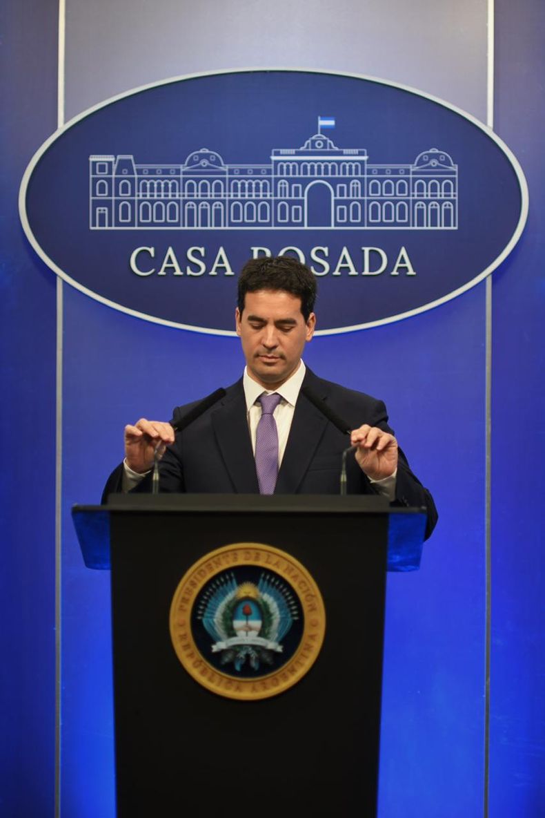Adrián Ravier debutó como vocero presidencial.