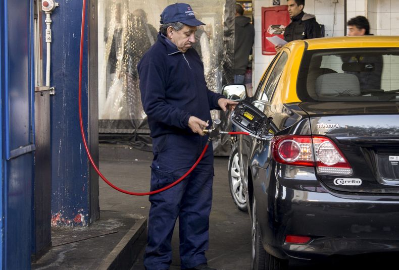 Desde el sábado próximo, el precio del Gas Natural Comprimido (GNC) para vehículos aumentará un 30% en todo el país