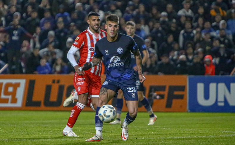 Independiente Rivadavia Unión de Santa Fe, Bautista Gargantini.jfif