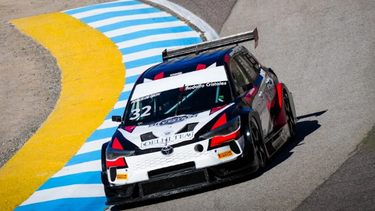 Ponce de León volvió a festejar en el TC2000 de San Juan después de una década. &nbsp;