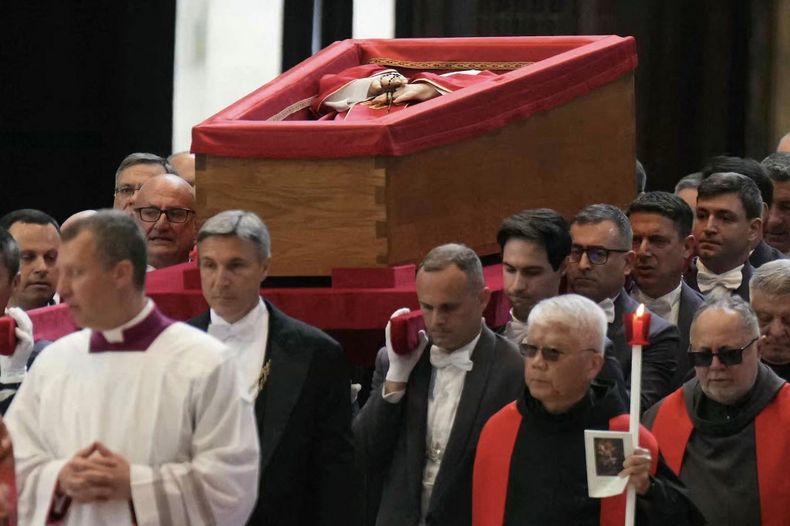 El último adiós a Francisco: los rituales que marcarán su despedida y quién los presidirá