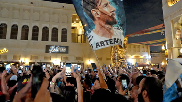 Cientos de argentinos como todo el Mudnial apostando por un banderazo de apoyo.