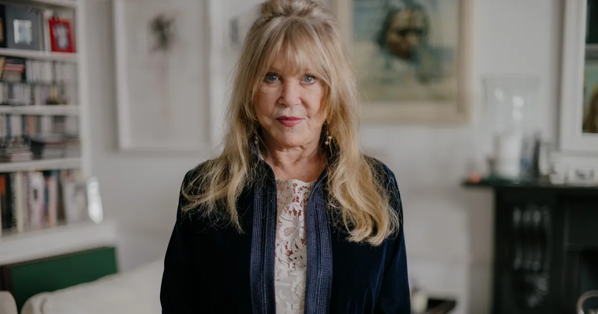 Pattie Boyd subasta las cartas de amor que le dedicaron Eric Clapton y ...