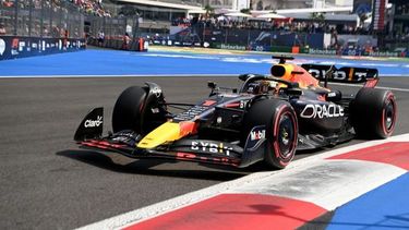 Verstappen (Fórmula 1) ratificó un rendimiento superlativo con un registro de 1m. 17s. 775/1000. Verstappen (Fórmula 1) ratificó un rendimiento superlativo con un registro de 1m. 17s. 775/1000.