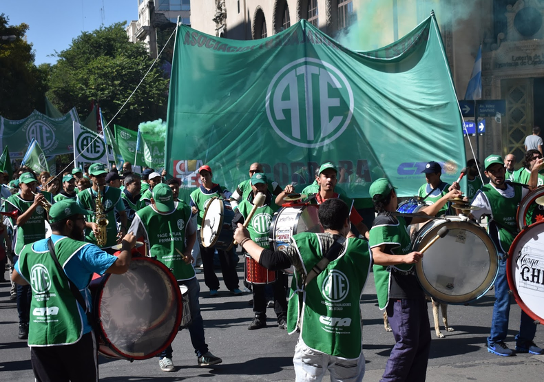 La Asociación de los Trabajadores del Estado (ATE) resolvió que esta semana las bases definirán el plan de lucha.