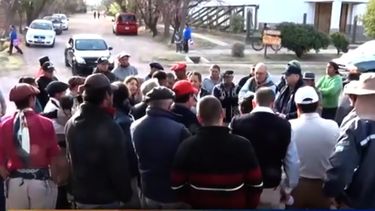 vecinos de cuadro benegas preocupados por el robo de caballos