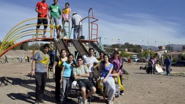 Sitio Andino | Salón de Usos Múltiples y plaza en el barrio Favorita
