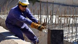 La devaluación duplica a la inflación en la construcción