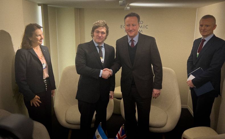 El presidente Javier Milei conversó con el secretario de Estado para las Relaciones Internacionales del Reino Unido, David Cameron.