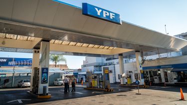 Mendoza tiene la estación de YPF que más combustible vende en toda Argentina Mendoza tiene la estación de YPF que más combustible vende en toda Argentina