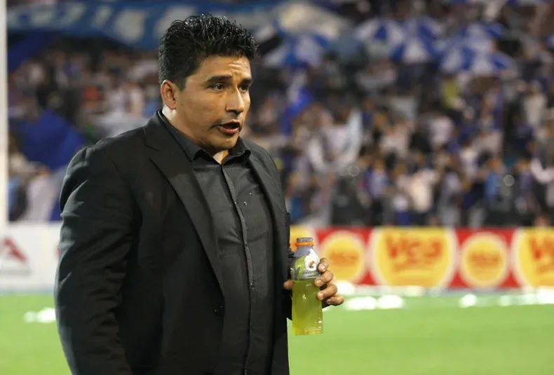 Omar Asad cumpliría su tercer ciclo en Godoy Cruz Antonio Tomba.