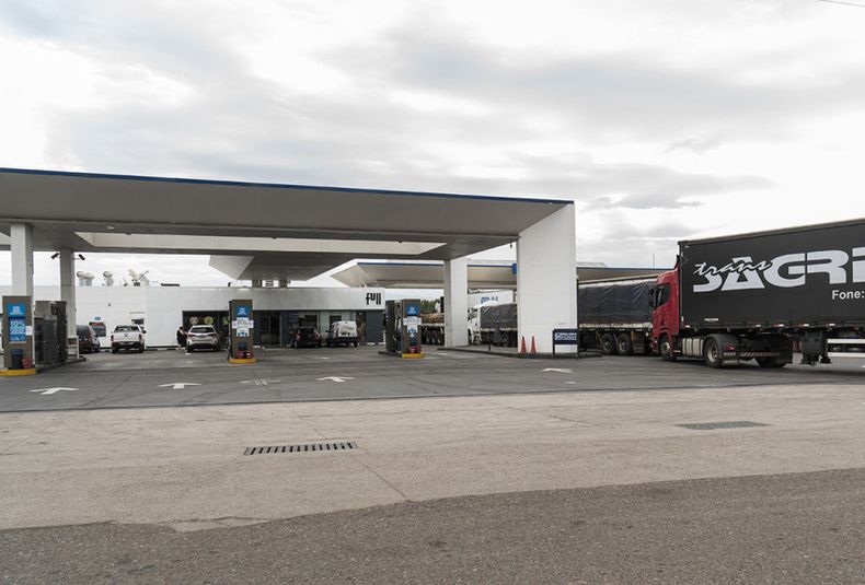 estacion de servicio, naftas, gasoil, diesel, faltante, falta, sin combustibles