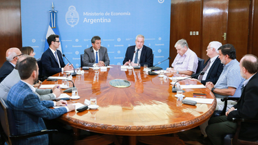 gobierno y colegios privados con subvencion acuerdan topes en las cuotas
