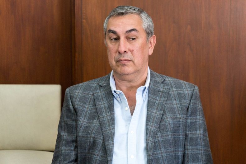 Para Vaquié, el nuevo ministro Massa afronta, entre las medidas a adoptar, un dilema con el tipo de cambio: devaluar para favorecer la entrada de dólares o generar más inflación y pobreza&nbsp;