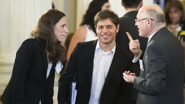 Sin Kicillof, viaja a EEUU la delegación integrada por secretarios de finanzas, de legales y subprocurador