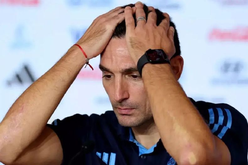Malas noticias para Scaloni: una figura de la Selección se lesionó y es duda ante el próximo partido