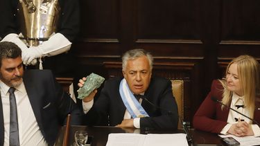 Hagamos cobre, hagamos mejor vino y cuidemos el agua, dijo el gobernador en la apertura de sesiones en la Legislatura provincial.