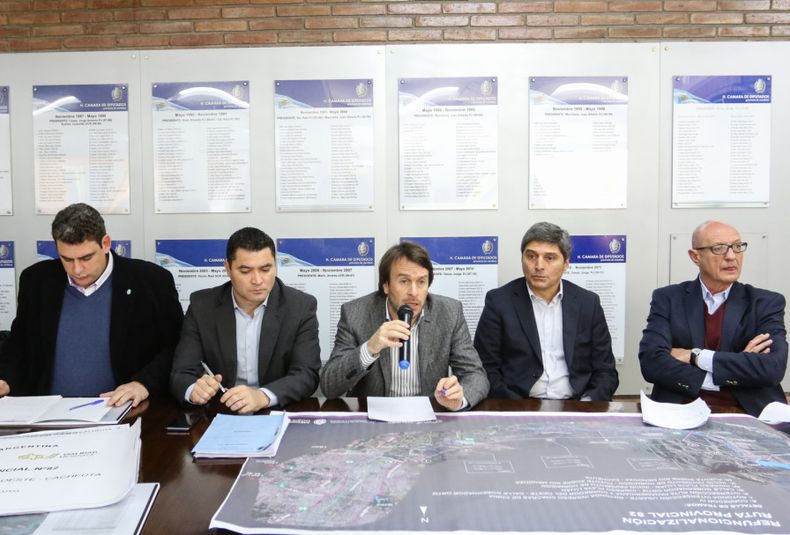 proyectos de la Ruta 82, el acueducto ganadero de La Paz, la Planta de Residuos Sólidos Urbanos y la doble vía Ruta 7-Rivadavia