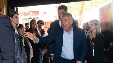 lfredo Cornejo no asistirá al encuentro con el presidente porque en su agenda figura un viaje a un destino internacional. lfredo Cornejo no asistirá al encuentro con el presidente porque en su agenda figura un viaje a un destino internacional.