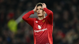 Ale Garnacho no pudo imponer su fútbol. Ale Garnacho no pudo imponer su fútbol.