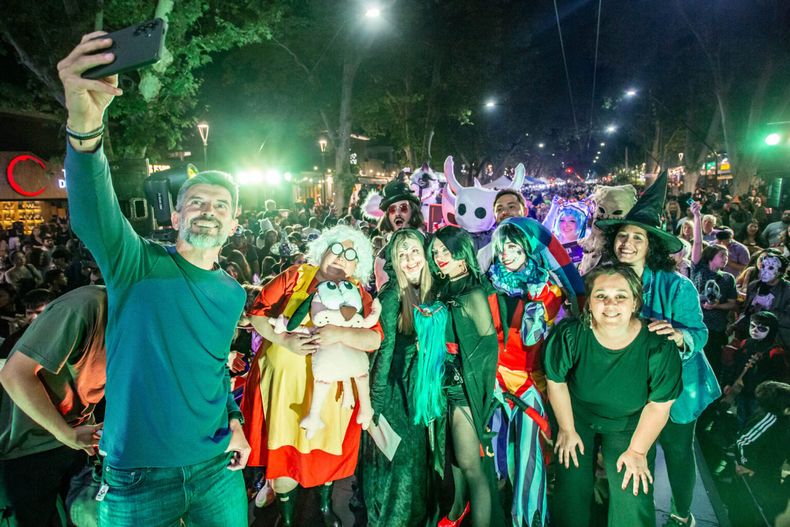 En 2025, Halloween en Arístides convocó a más de 10.000 personas y generó un importante movimiento económico.