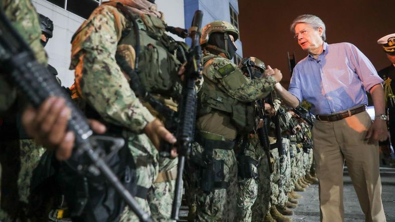 Declaran el estado de excepción en dos provincias de Ecuador