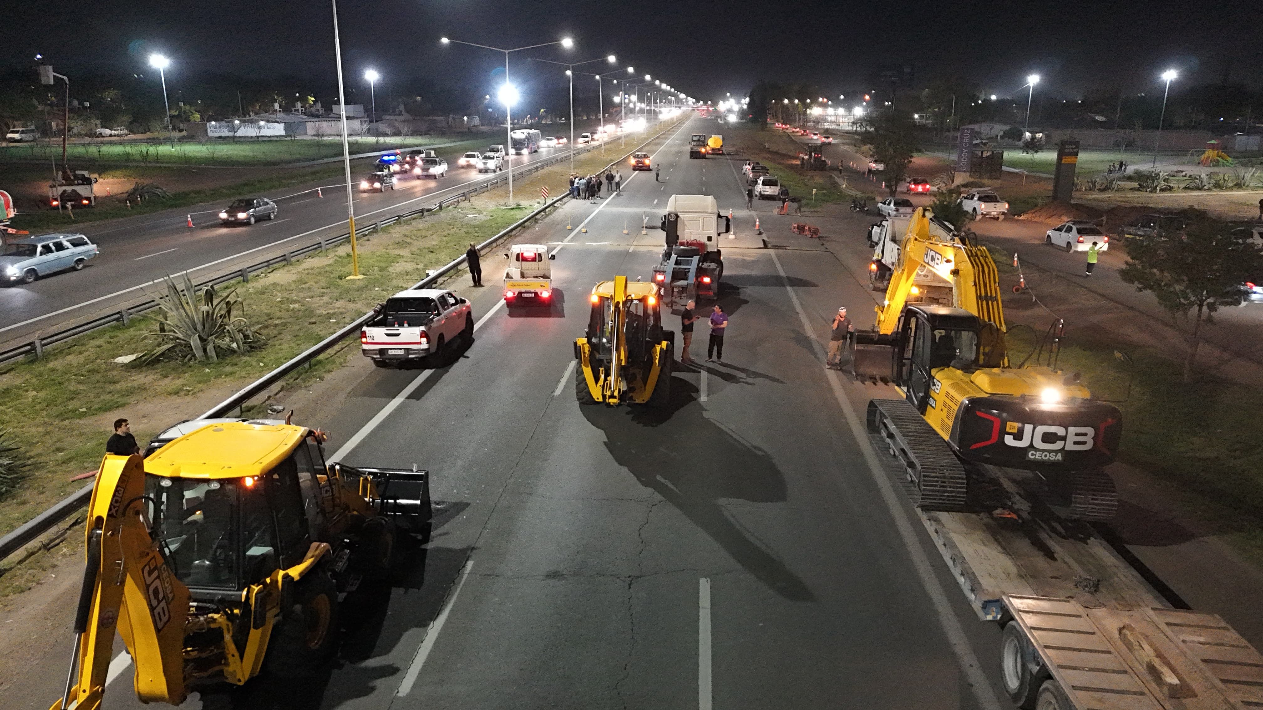 Se trabaja para habilitar el tránsito en el Acceso Sur.