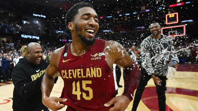 Donovan Mitchel estuvo imparable.