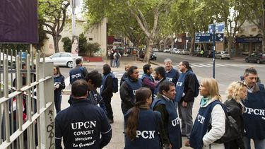 Sitio Andino | manifestacion trabajadores estatales, CONICET, despidos