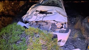 Vuelco en Ruta Provincial 186, al este de Malargüe. Vuelco en Ruta Provincial 186, al este de Malargüe.