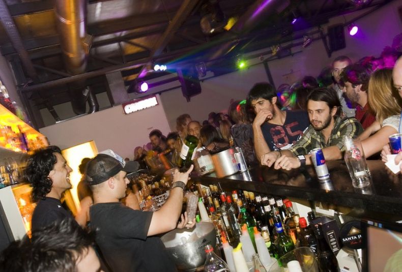 Los boliches también fallaron en el alcoholímetro que deben tener en sus instalaciones.