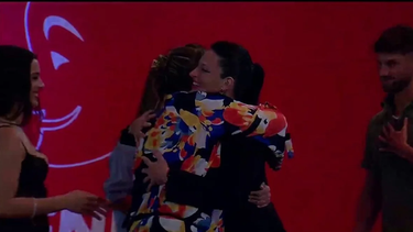 Se inauguró la placa de Gran Hermano: los dos primeros nominados.