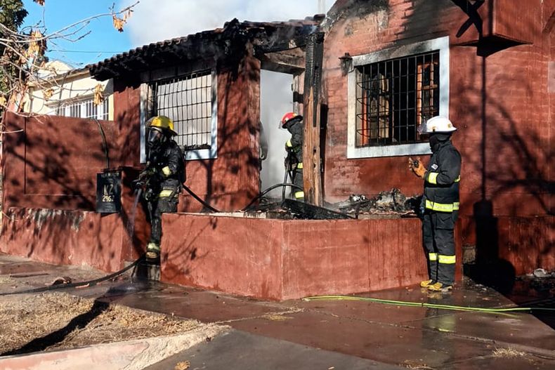 El incendio ocurrió esta mañana en el barrio 12 de Junio de Las Heras.&nbsp;