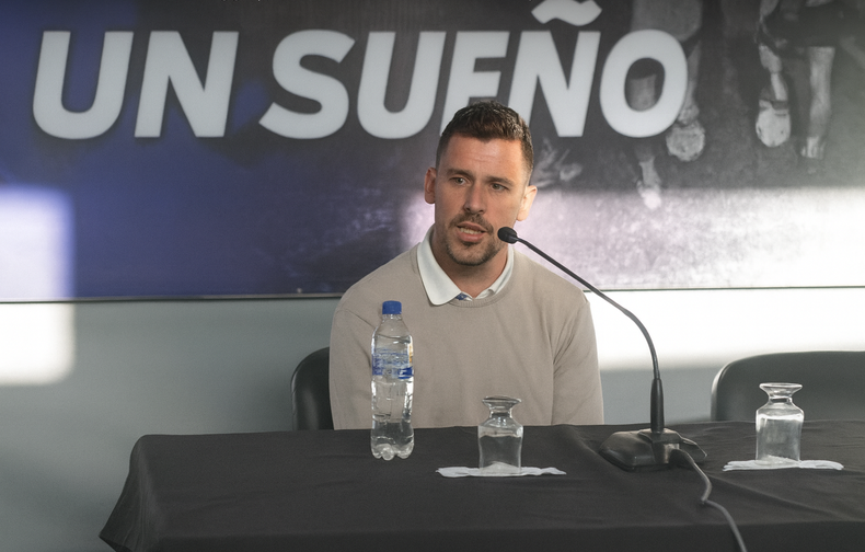 Ariel Broggi dejó la dirección técnica de Gimnasia y Esgrima.