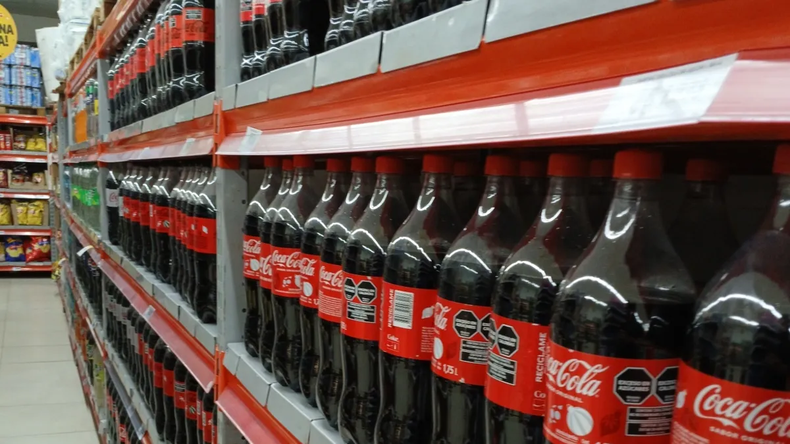 Bebidas no alcohólicas y alimentos también subieron.