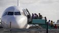 Aerolíneas aplican recargos por combustible en vuelos nacionales e internacionales. Aerolíneas aplican recargos por combustible en vuelos nacionales e internacionales.