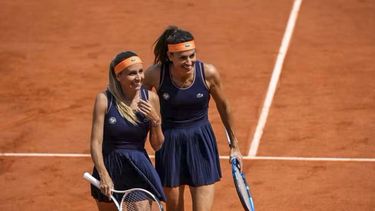 sabatini y dulko perdieron en la final de leyendas