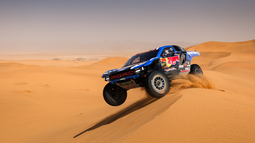 Mattias Ekström celebró su segunda victoria en el Rally Dakar 2026 tras imponerse en la séptima etapa.