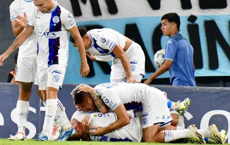 El encuentro se disputará desde las 21.30 en el Estadio Malvinas Argentinas.
