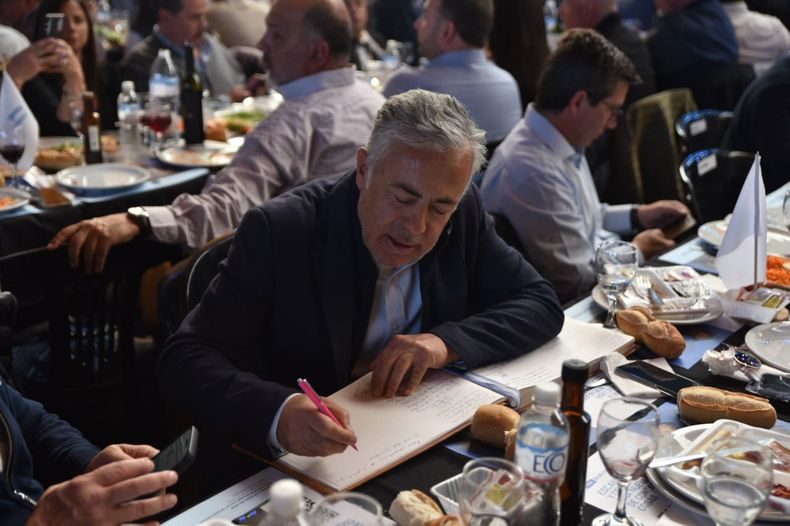 Alfredo Cornejo, en el tradicional almuerzo de la Fiesta de la Ganadería.