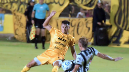 El Blanquinegro impuso su fútbol y se trajo un empate (Foto: Diario Panorama).