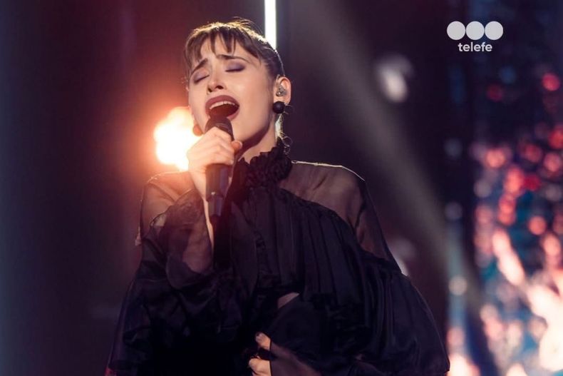 Sofía Verna sorprendió en La Voz Argentina con su voz y un talento oculto