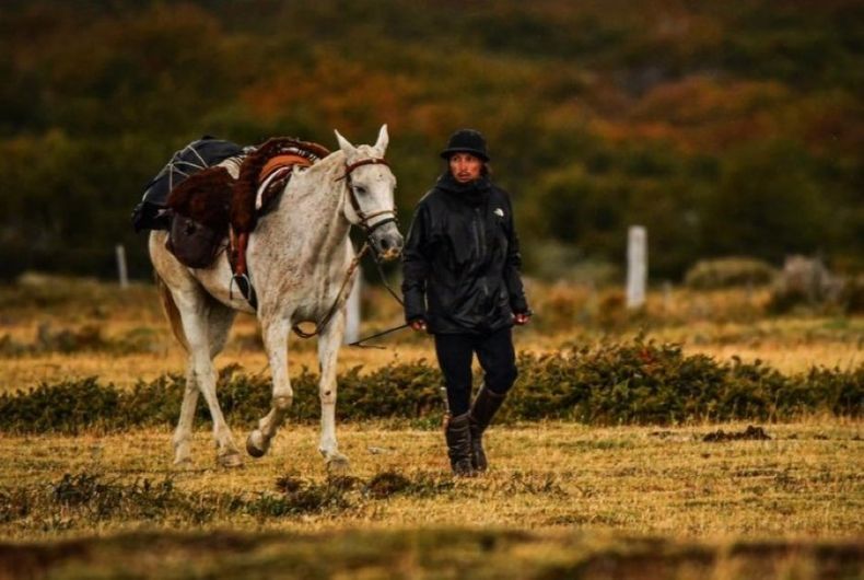Andrés Rojas, oriundo de Los Molles, Malargüe, se quedó con la carrera ecuestre interancional Pass of Tears.