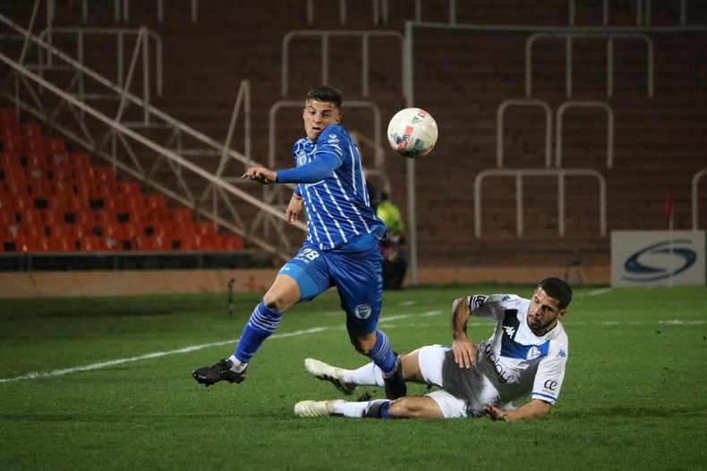 Fue empate en Mendoza entre el Tomba y Vélez.