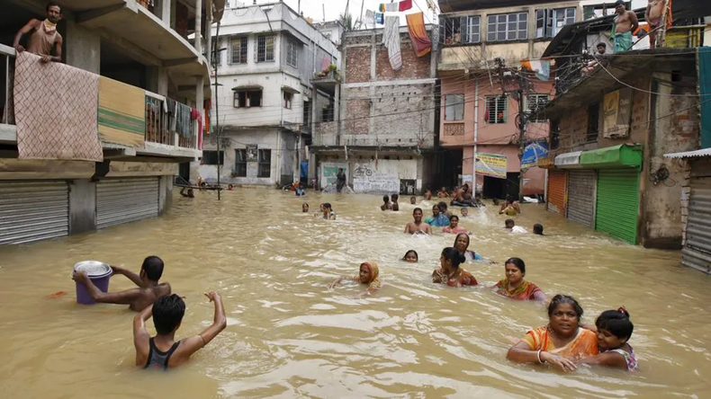 Aumentó el número de muertos por inundaciones en la India.