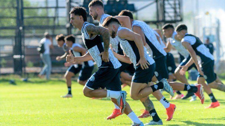 Alfredo Berti planifica el inicio de temporada de la Lepra mendocina en la Liga Profesional.