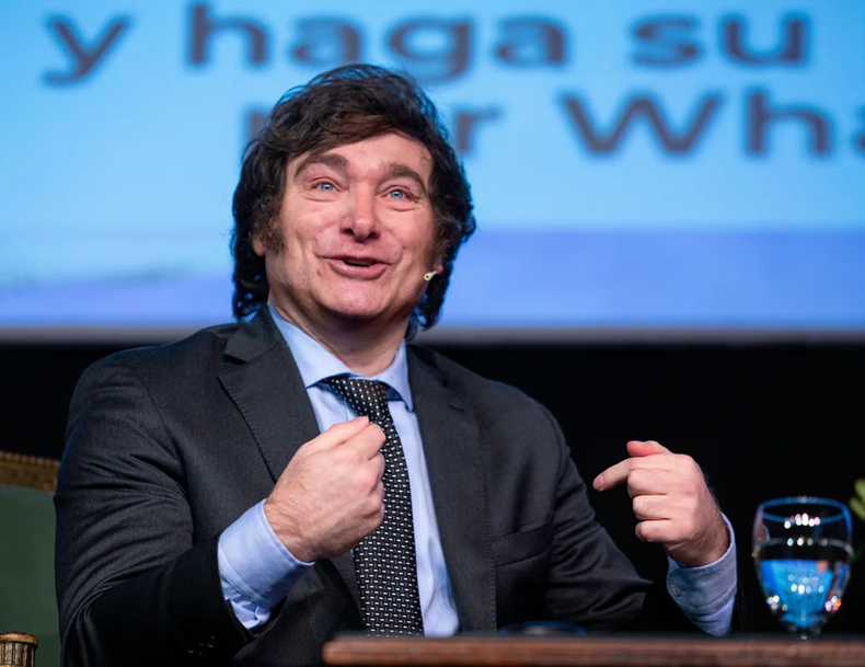 Javier Milei viajará con gobernadores a París.
